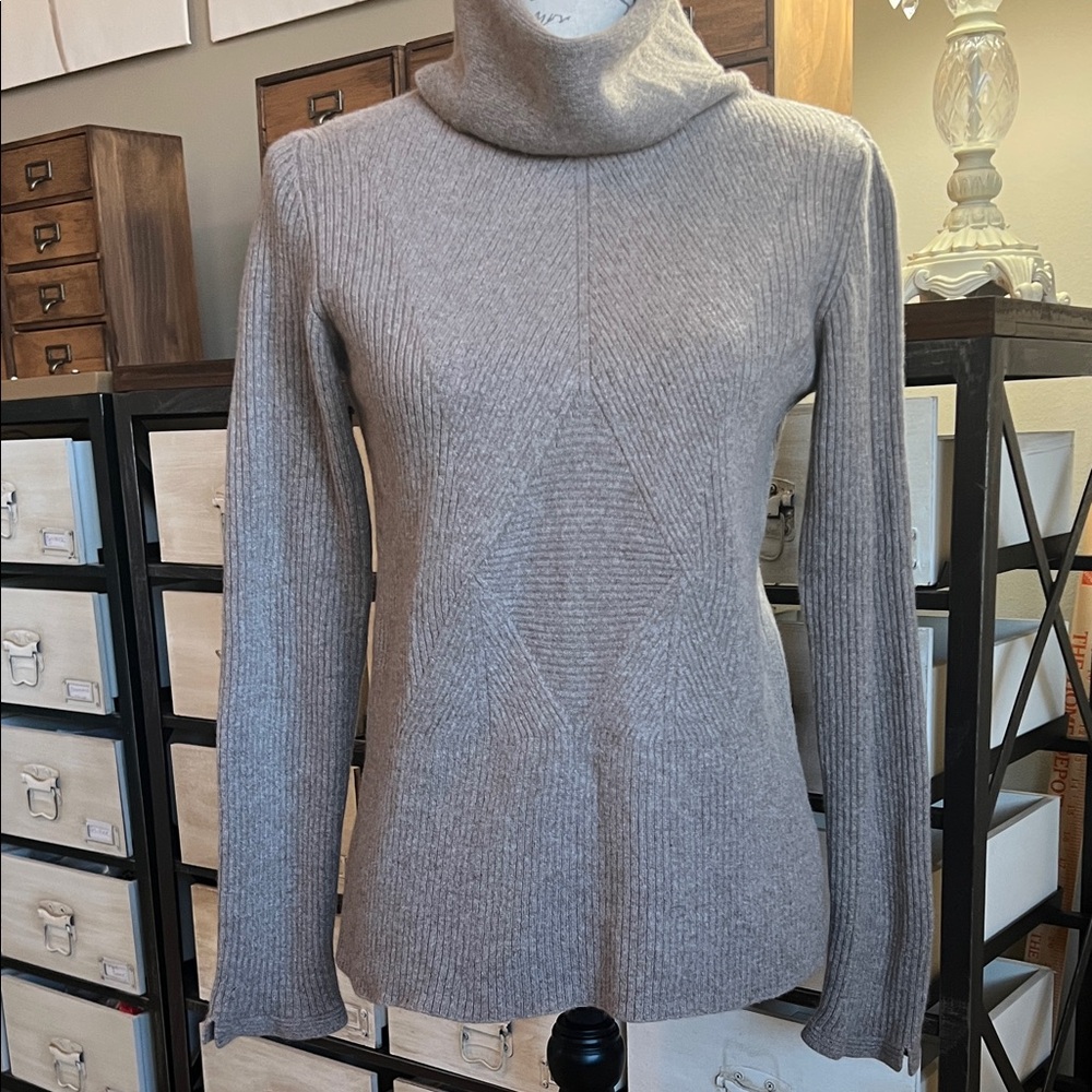 Luigi Baldo 100% Cashmere Turtleneck Ribbed Sweater